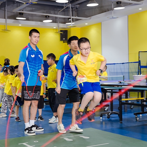 青少年体育乒乓球训练